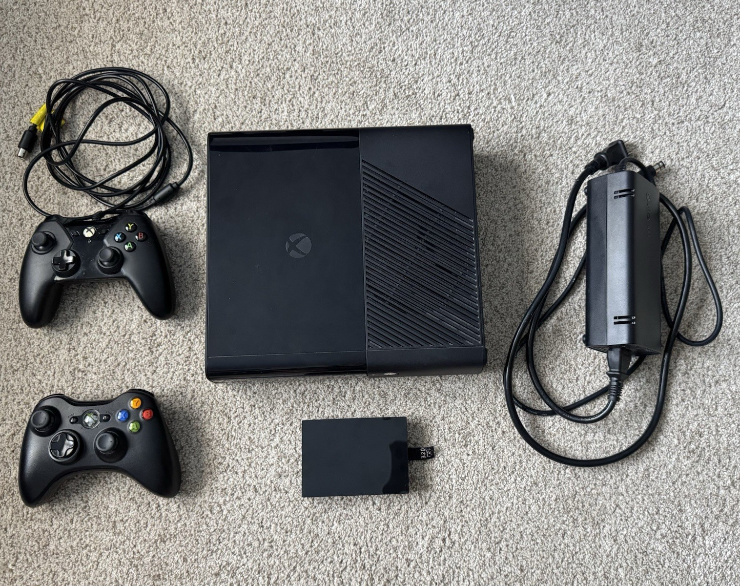 Microsoft Xbox 360 E 320GB Console Bundle OEM + Wired Controller TESTED-WORKING