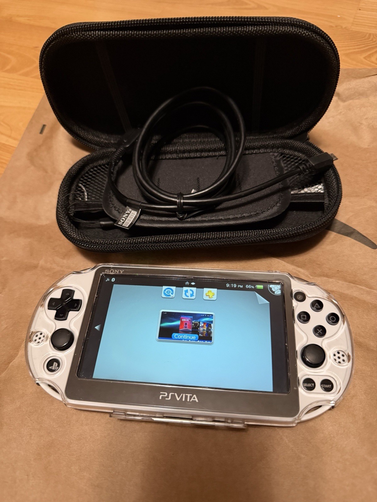 PS Vita PCH-2000 Slim Black and White with Charger Tested Working