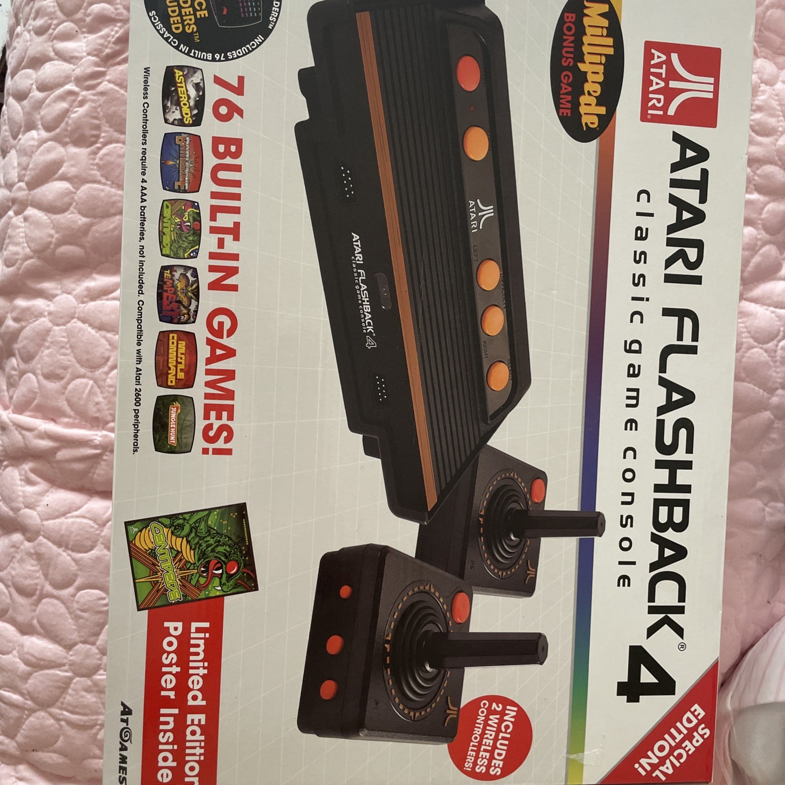 2013 Atari Flashback 4 Classic Game 76 Built-in Games/ Wireless Controller