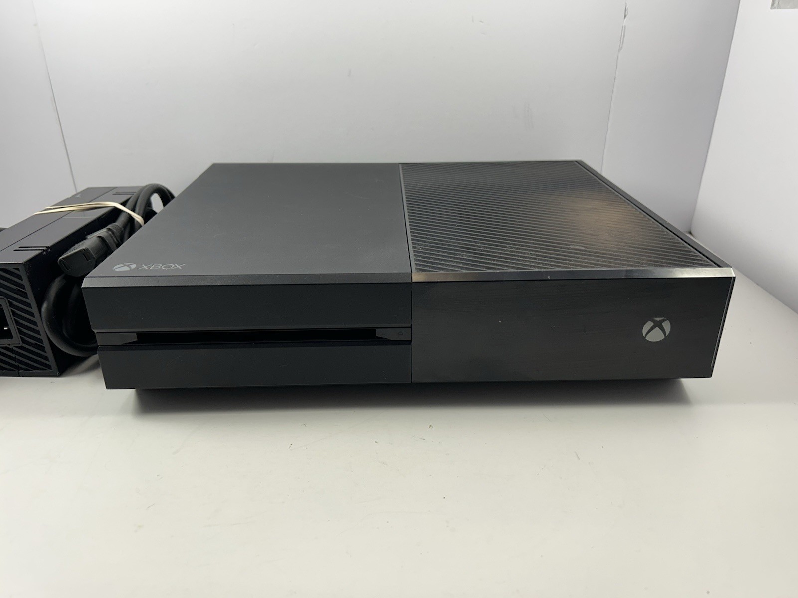 Microsoft Xbox One 500GB Console Gaming System Only Black 1540 w/ Power Supply