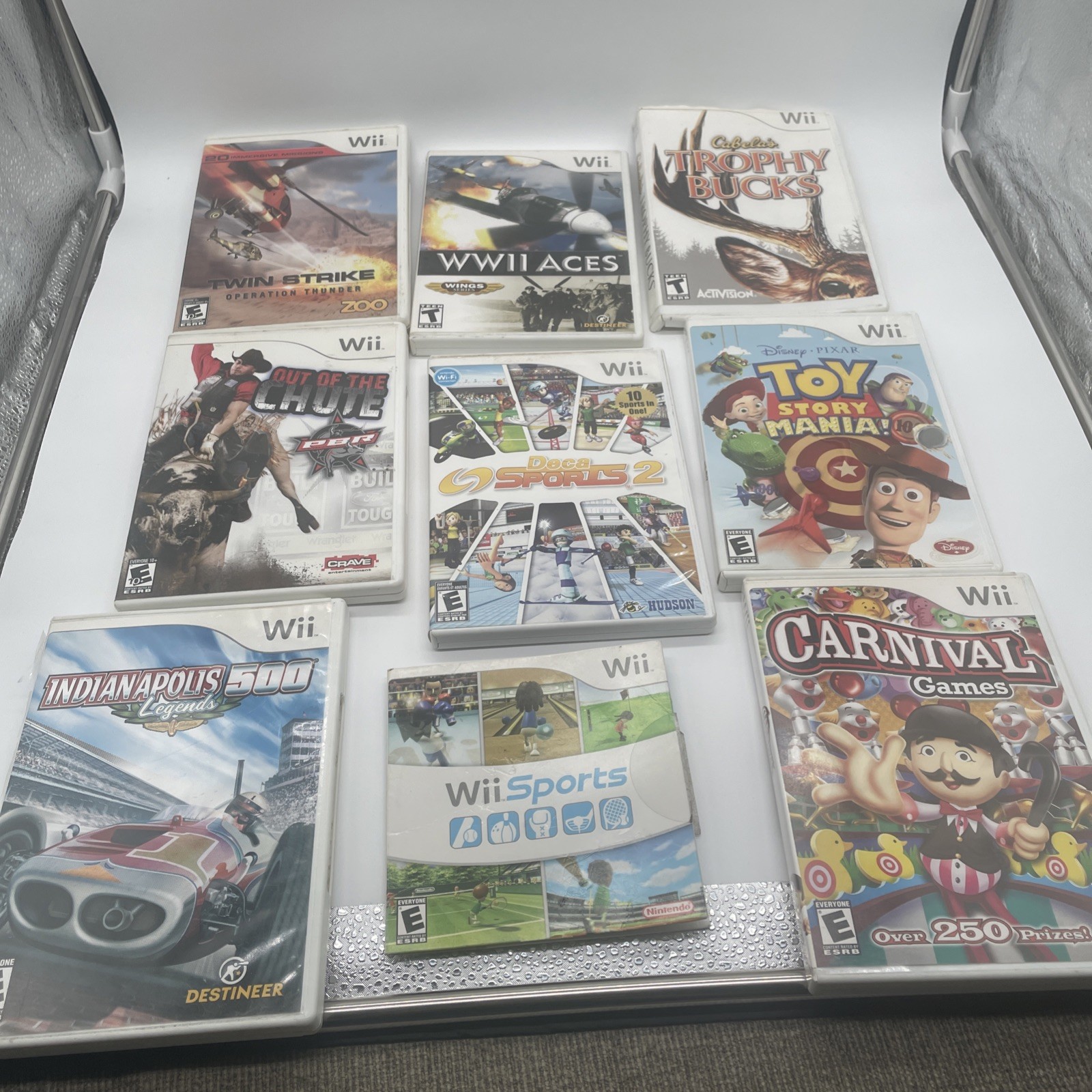 Wii Bundle 2 Controllers And Nunchucks – Includes Wii Sports Tested And Working!