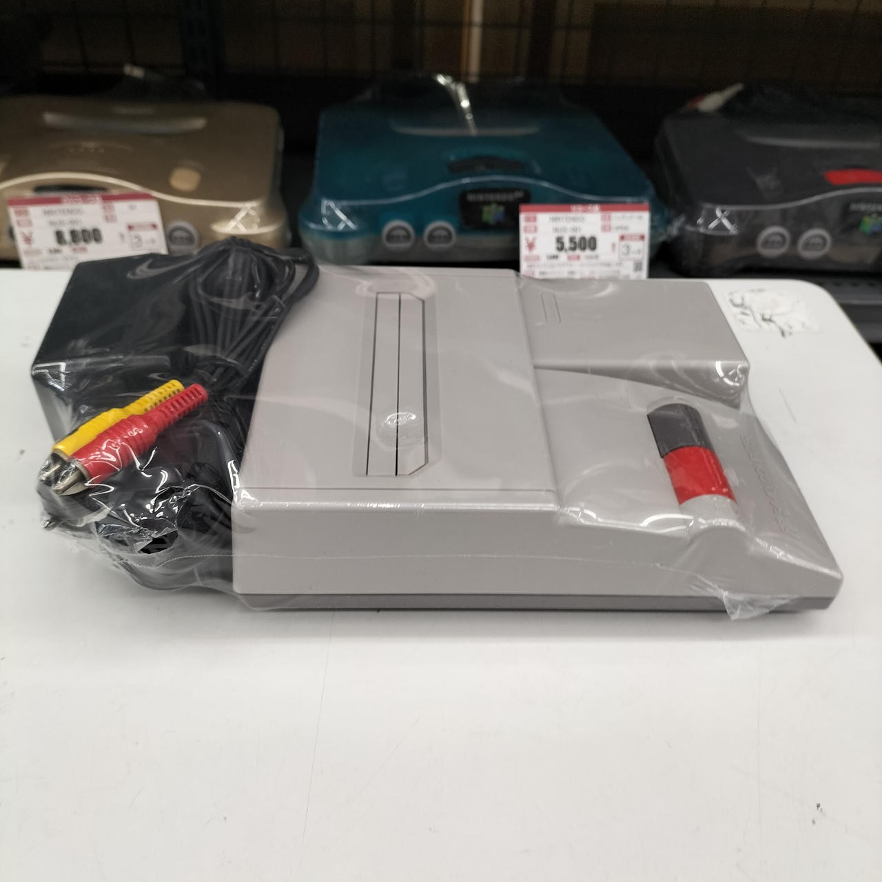 NEW Famicom Model HVC 101 NINTENDO