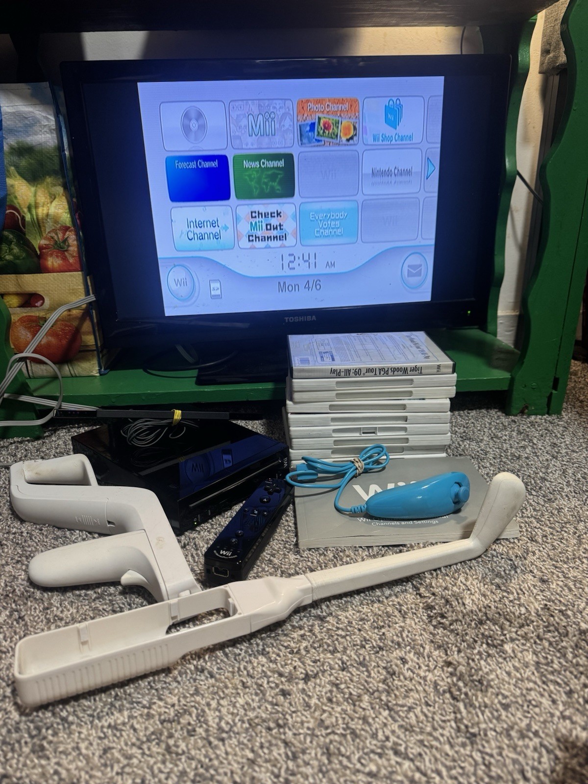 Black Wii Bundle With 9 Mystery Games W/Golf And Gun Accessory Tested Clean Unit