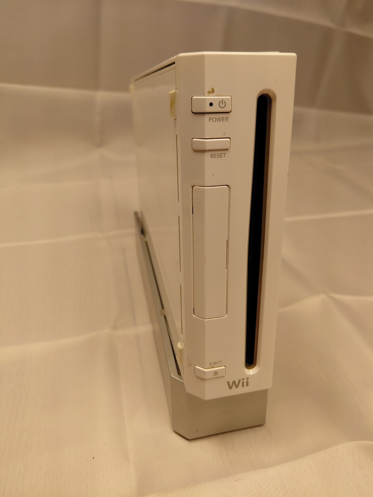 Nintendo Wii Bundle – Power, A/V Cables, & Sensor – 10 Games & Accesories