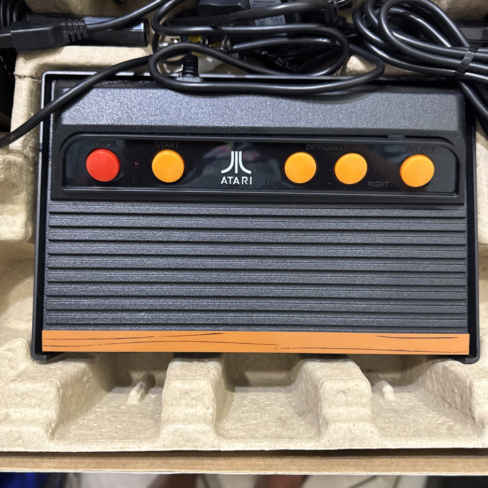 ATARI 40th Anniversary AR3200 FLASHBACK 8Black Console With 105 Built-In Games.