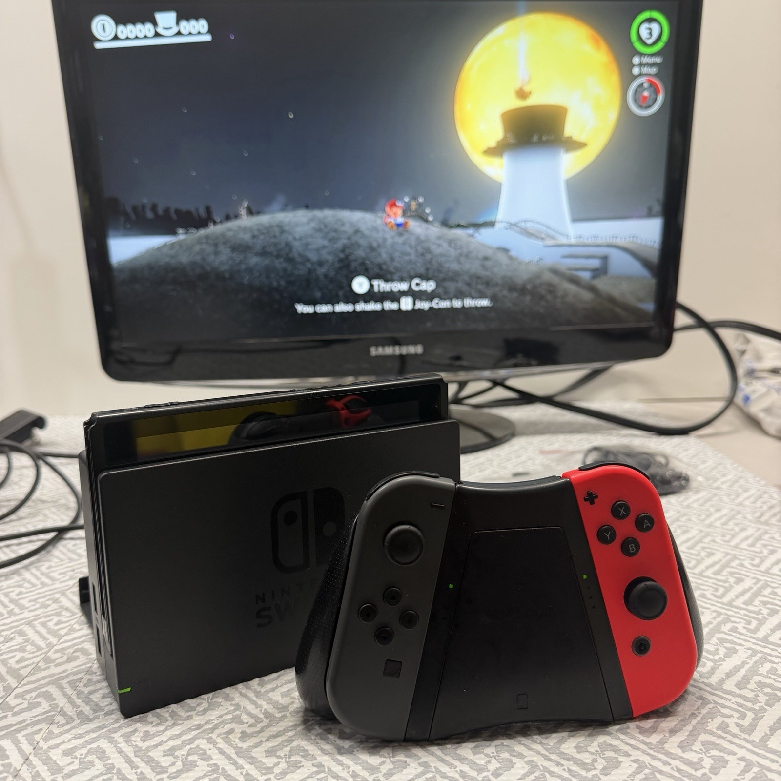 Nintendo Switch V2 Neon Gray/Red Bundle HAC-001(-01) – Case & Accessories READ!
