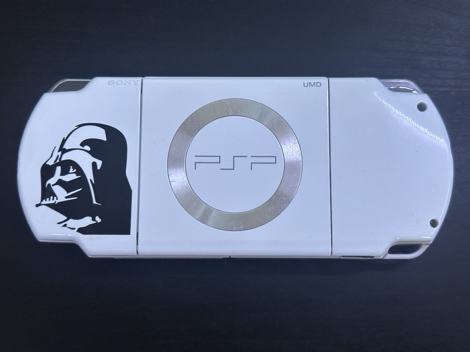 Sony PSP-2001 White Darth Vader Special Edition | 10 UMD’s | PSP – HDMI Convert