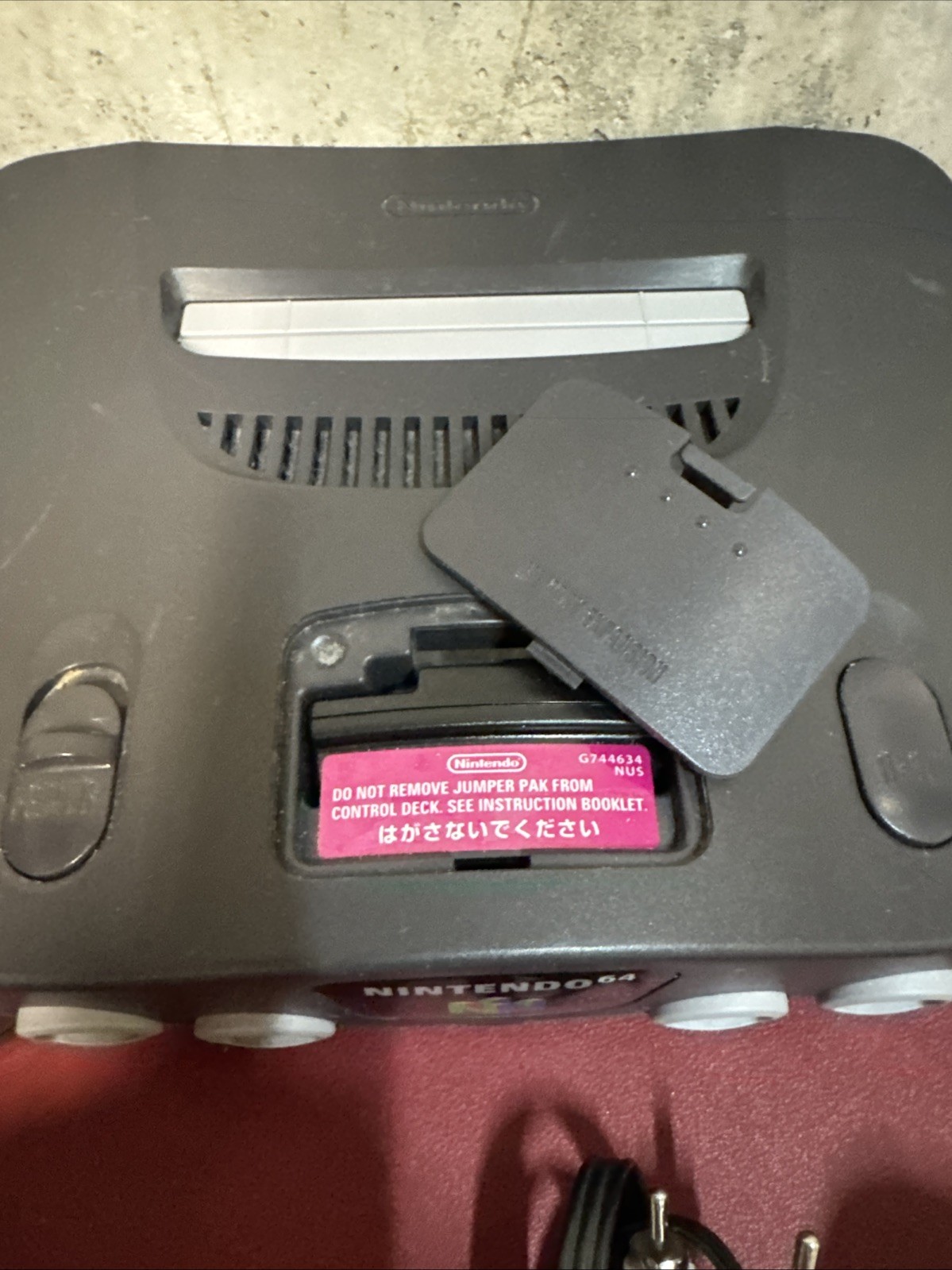 Nintendo 64 Console Bundle w/ 2 Controllers, power and AV cords.tested & working