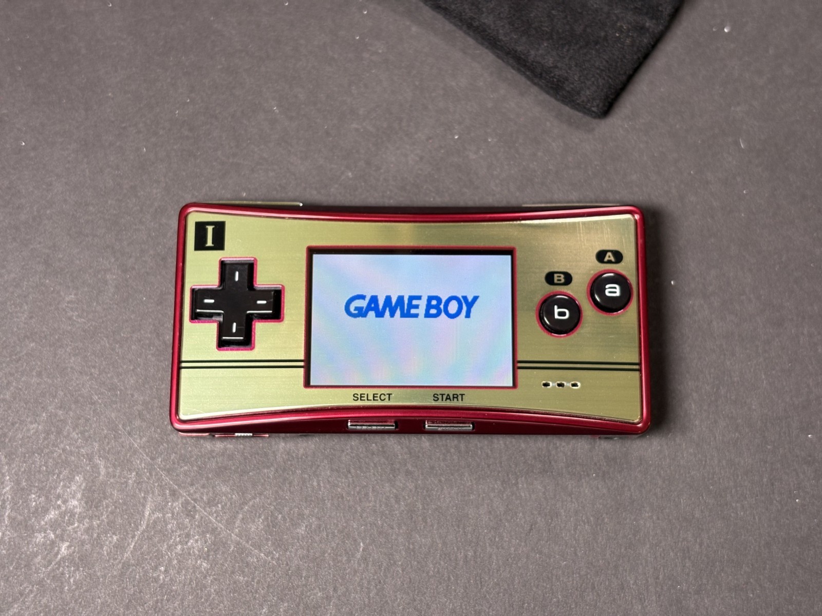 [MINT+] Nintendo Game Boy Micro Famicom Console – Red/Gold