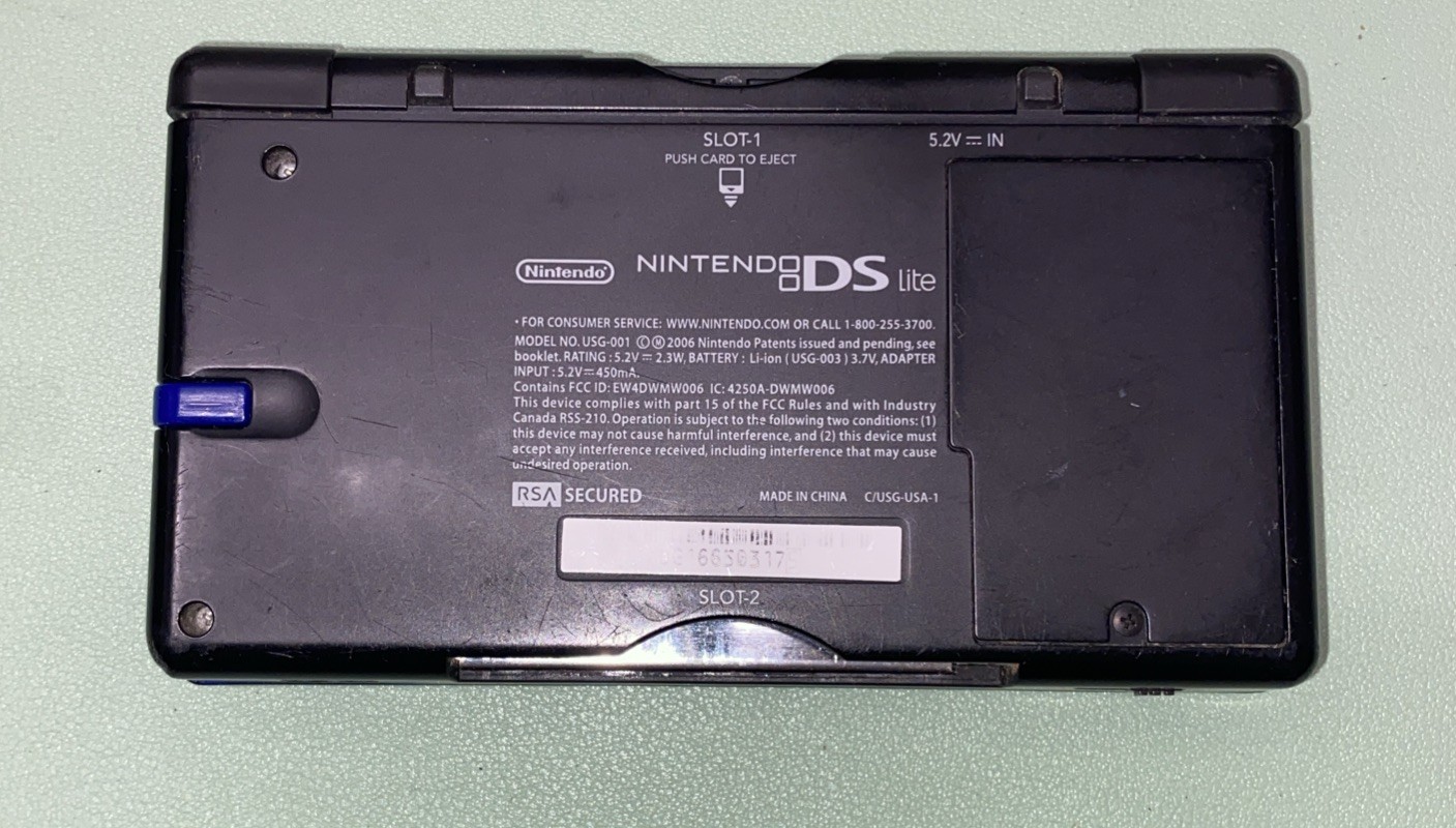 Nintendo DS Lite Blue(USG-001) W/3 Games, Stylus, Charger, Case READ