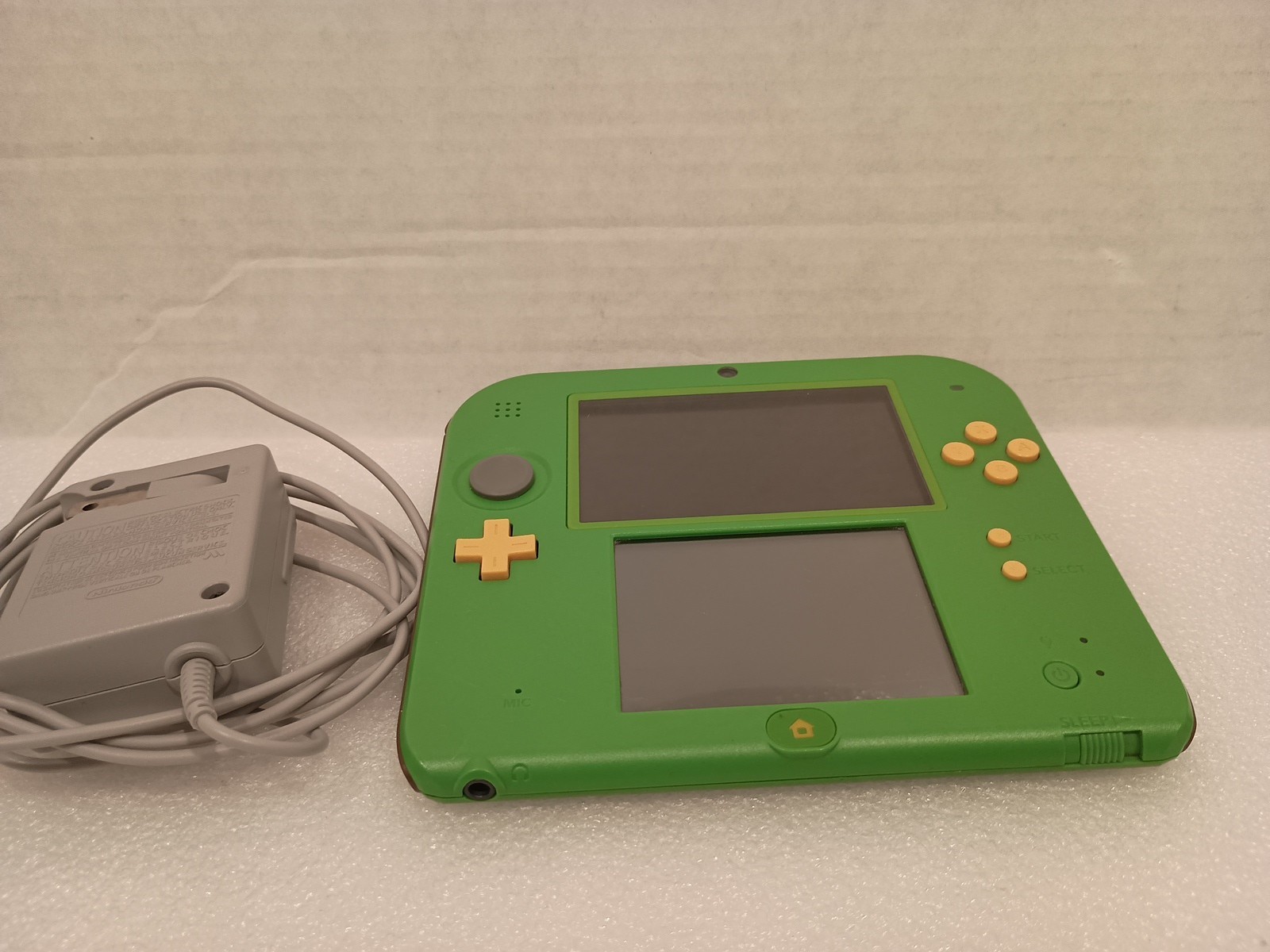 Nintendo 2DS Legend of Zelda Ocarina of Time 3D Console – Tested working!