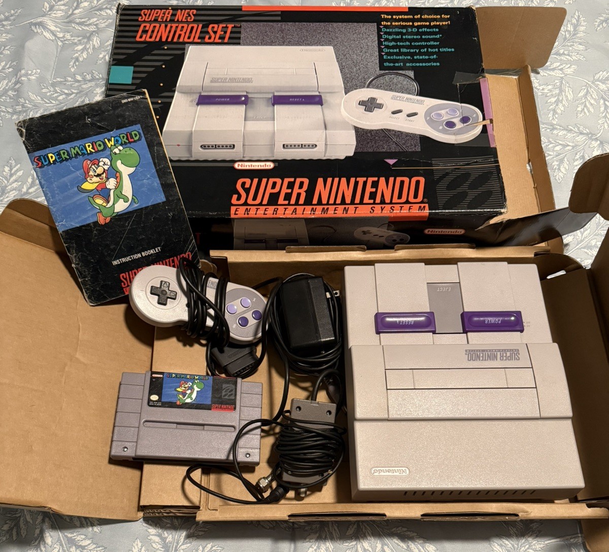 Super Nintendo SNES Control Set + Mario World, Controller, Cables, Box – Tested