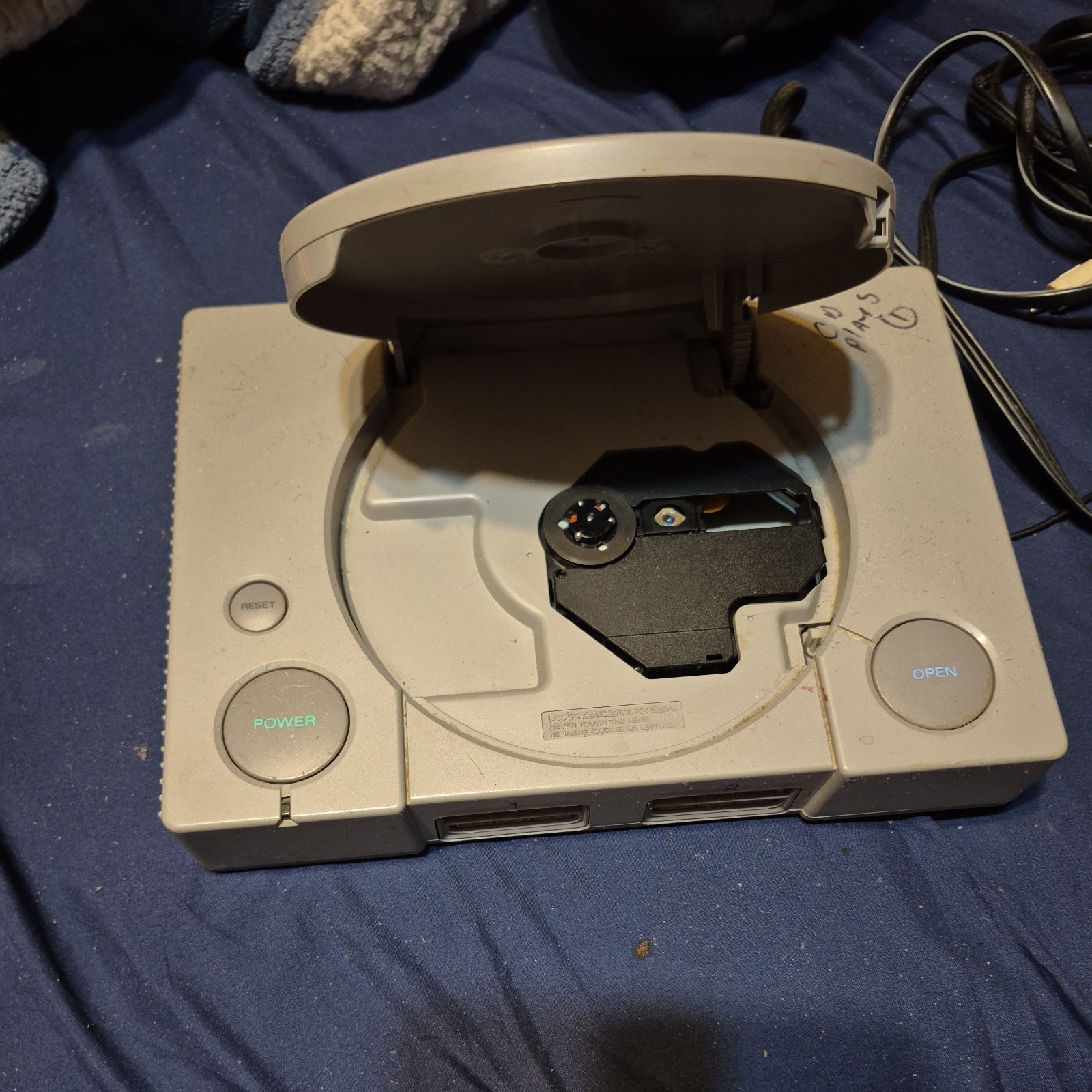 SONY PS1 Console System Gray Bundle A/V Cables and power cable no controller