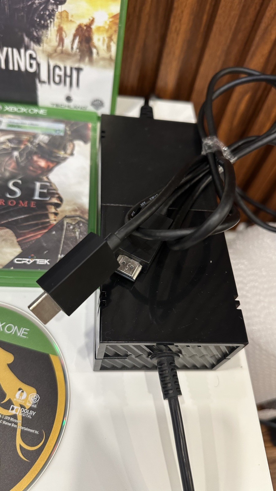 Microsoft Xbox One 500GB Bundle 3 Controllers 7 Games, Tested working