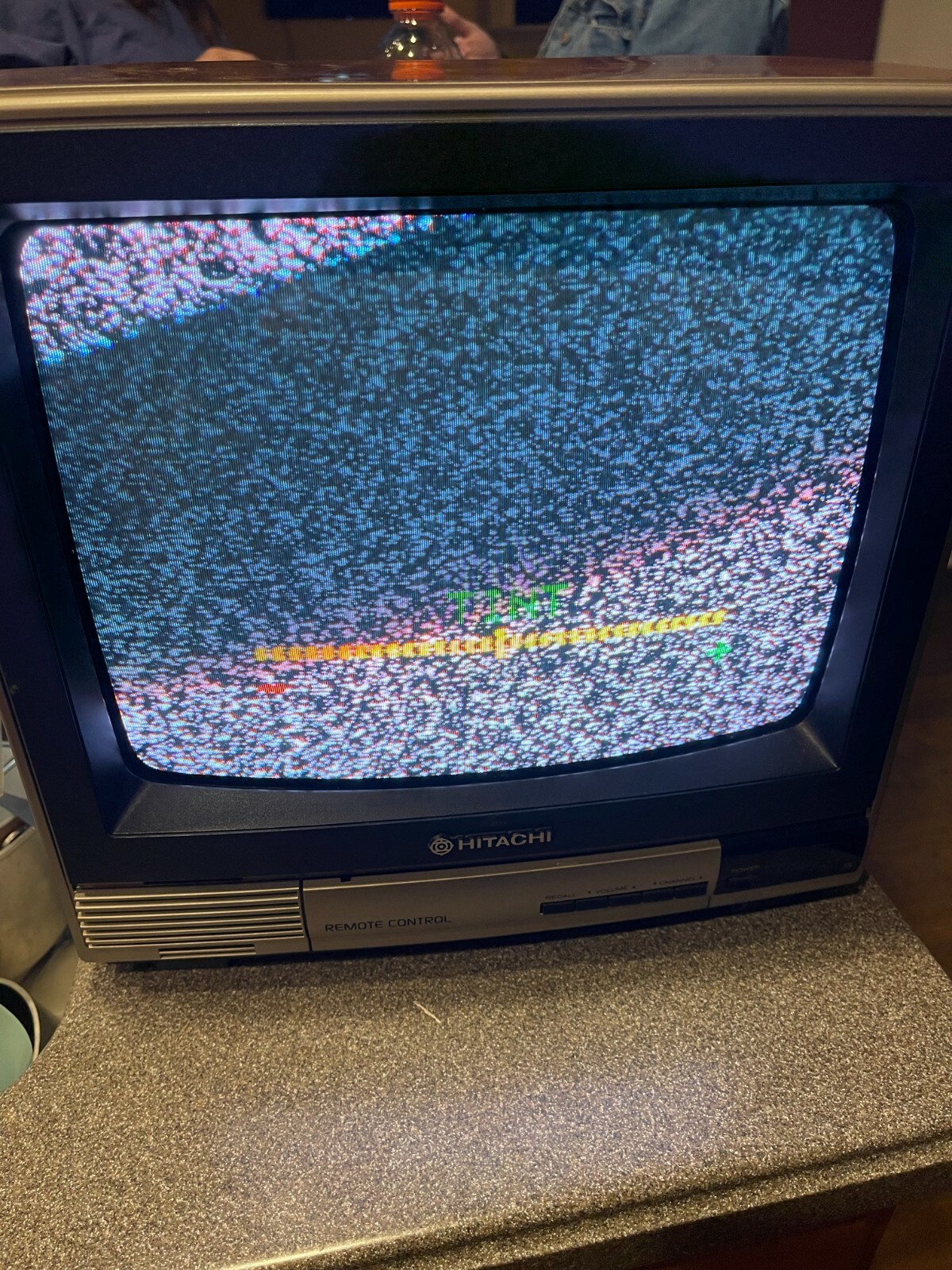14 inch Hitachi Vintage Wood grain TV For video game Gamers