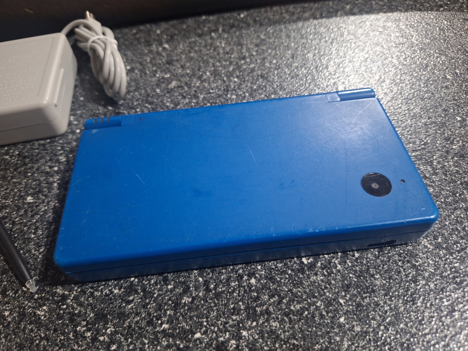 Blue Nintendo DSI Console Bundle With Mario DK Game Charger TESTED WORKING