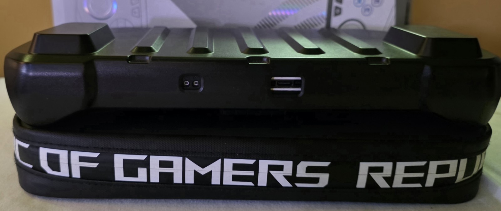 ROG Ally Z1 Extreme 2TBF, Killswitch Case Hardened Skin, 2 Docks, Backbone Pro