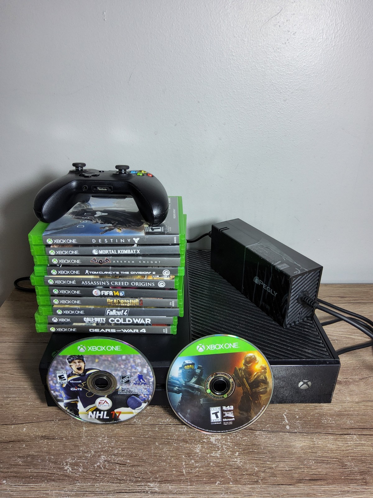 Microsoft Xbox One 1540 500GB Console System Bundle W/ Controller & 12 Games