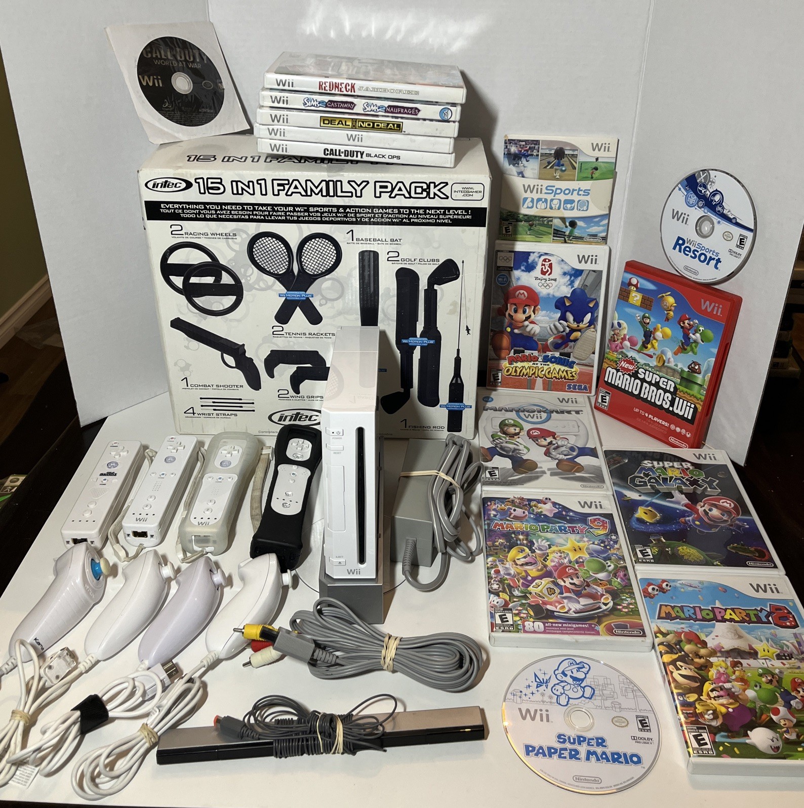 Nintendo Wii Bundle Mario Party, Kart, Wii Sports 15 In 1 Family Pack & 15 Games