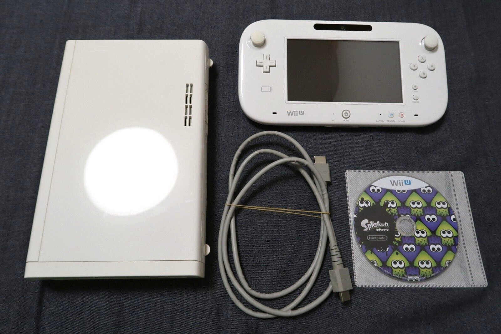 Nintendo WiiU　32GB Console & Gamepad & Splatoon　White　WUP-101(01)　NTSC-J［B-13］