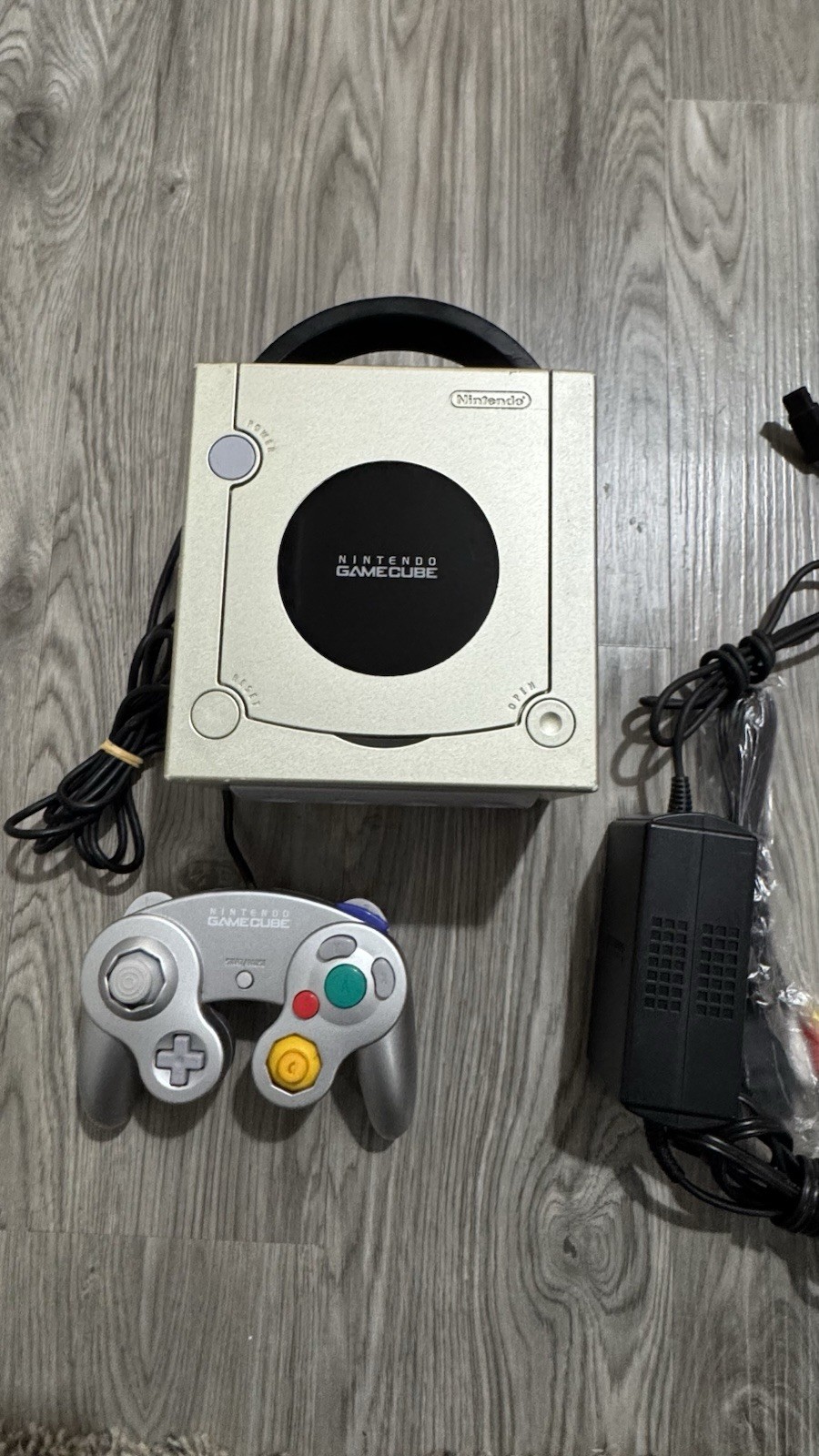 GameCube StarLight Gold DOL-101 Console NTSC U-C/J Region
