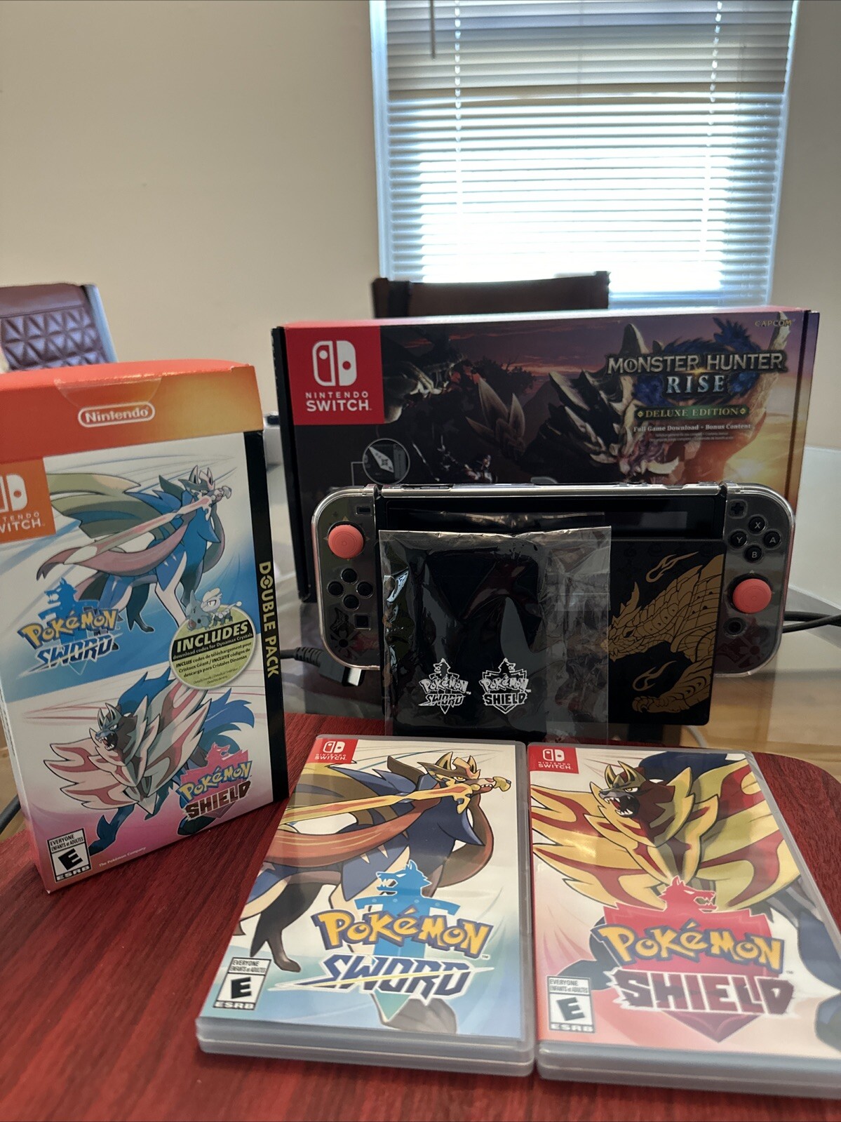 Nintendo Switch Monster Hunter Rise Deluxe Edition Console Plus
