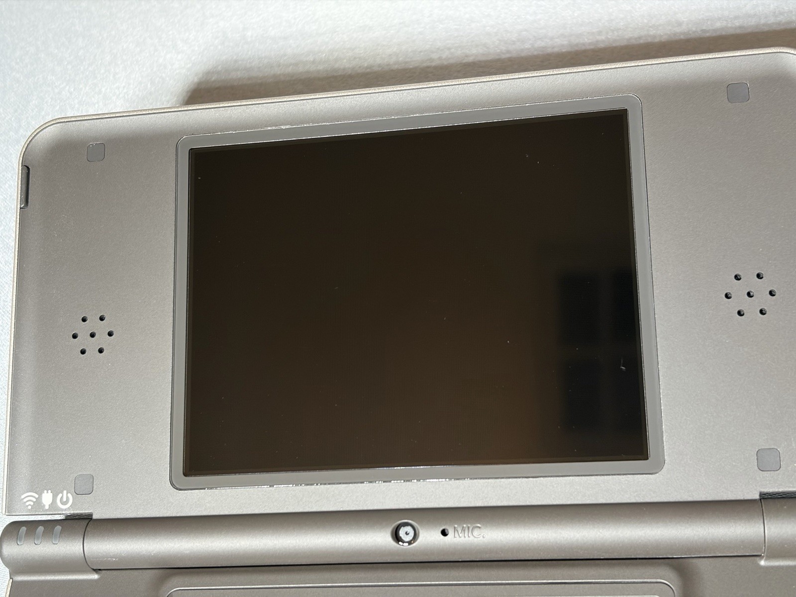Nintendo DSi XL Bronze Handheld System Console In Box Near Mint
