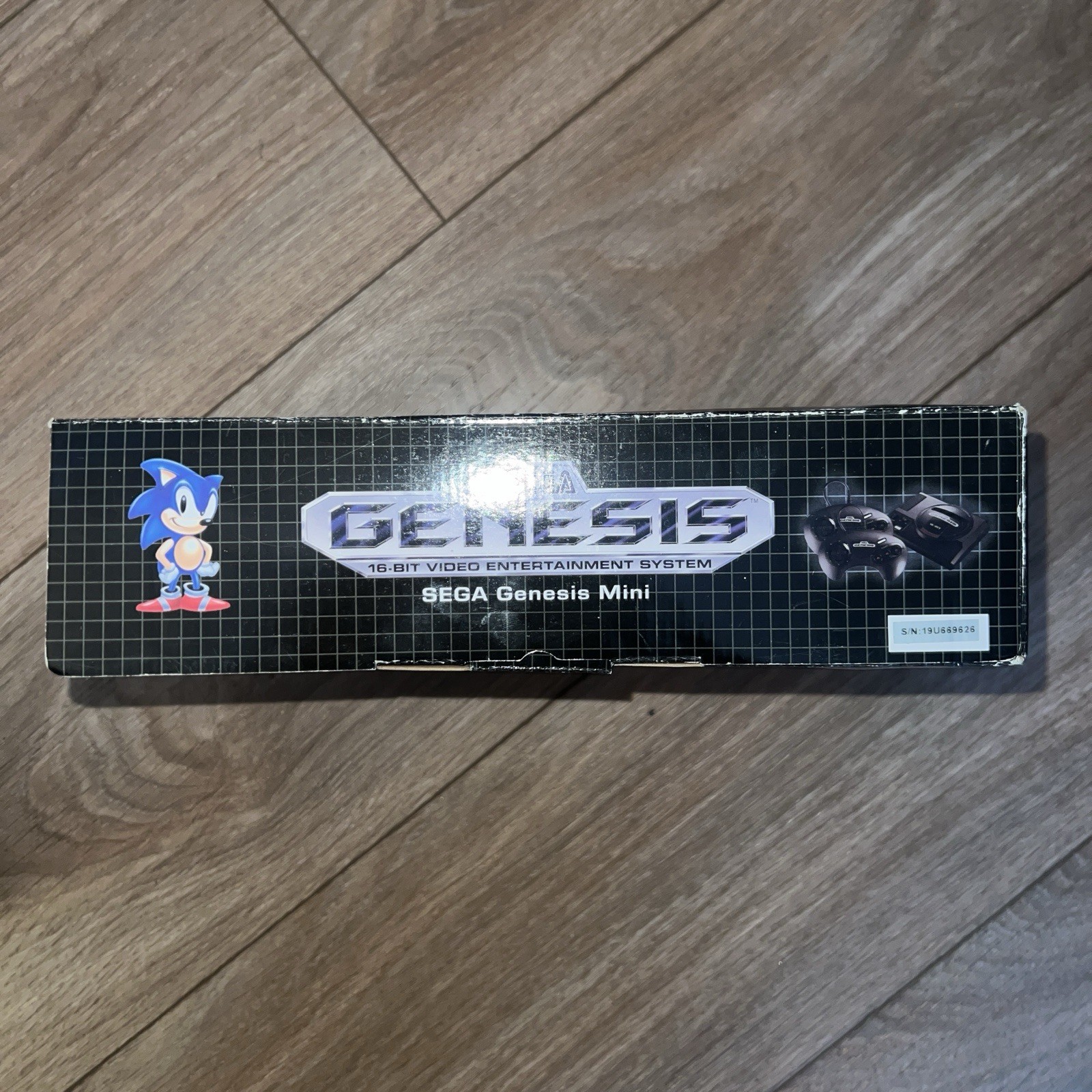 SEGA Genesis Classic Mini Console (MK-16000) w/ Box, Controllers, Manual, TESTED