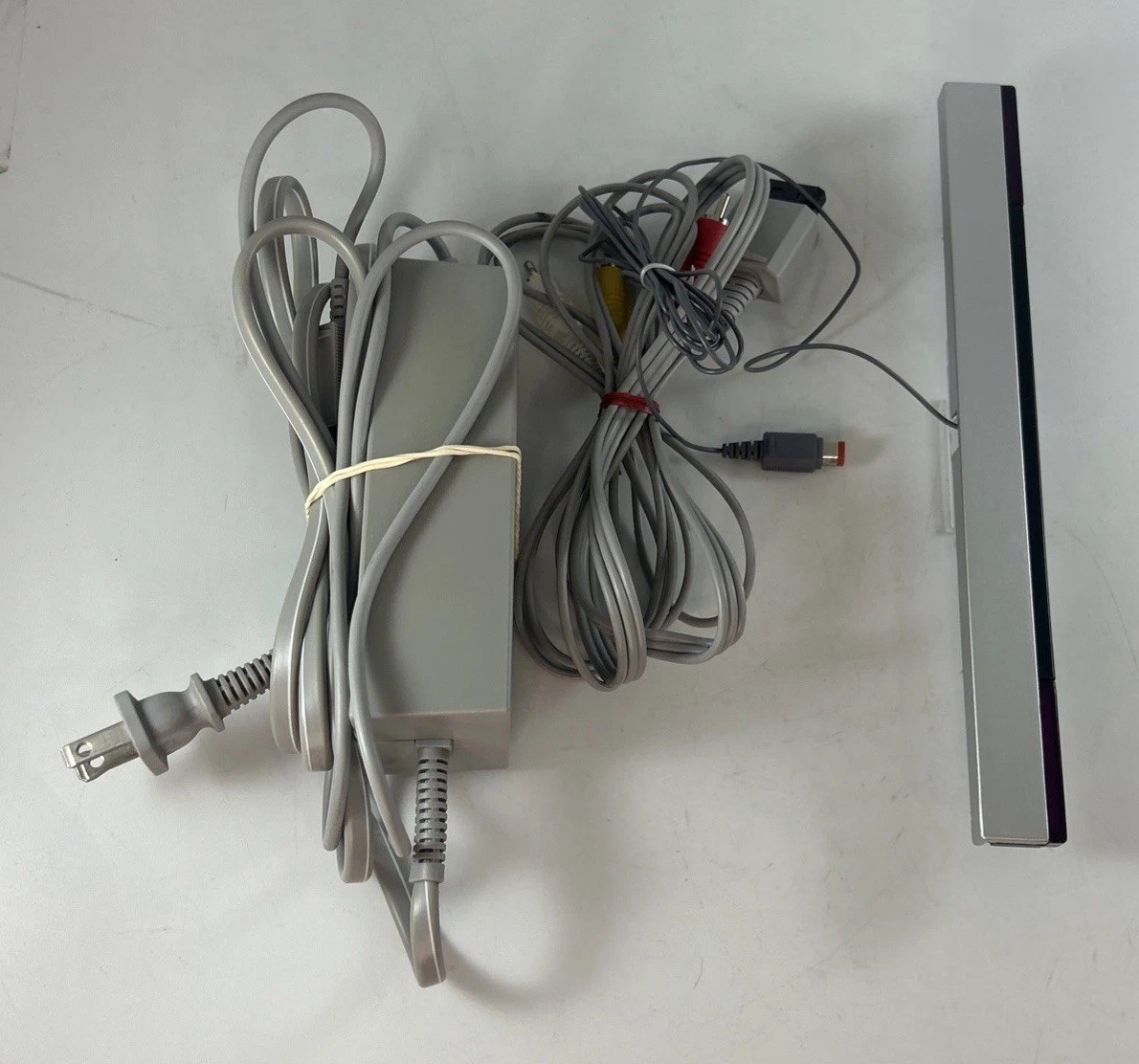 Wii RVL-001 Console Bundle Motion Plus Remote & Cabela’s Game TESTED