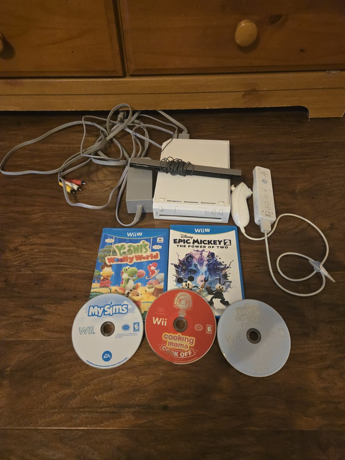 Nintendo Wii Console Nunchuck Controller All Cords 5 Video Games Yoshi Mickey