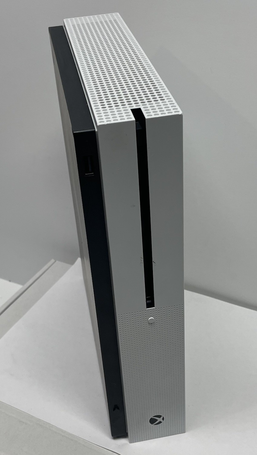 Microsoft Xbox One S Model 1681 Console Only TESTED
