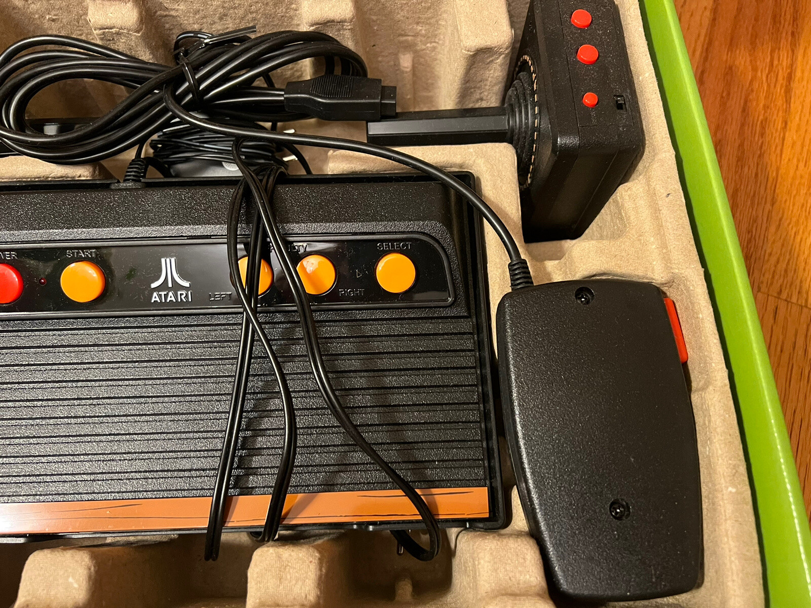 Atari Flashback 7 Deluxe Special Edition 101 Games Open Box