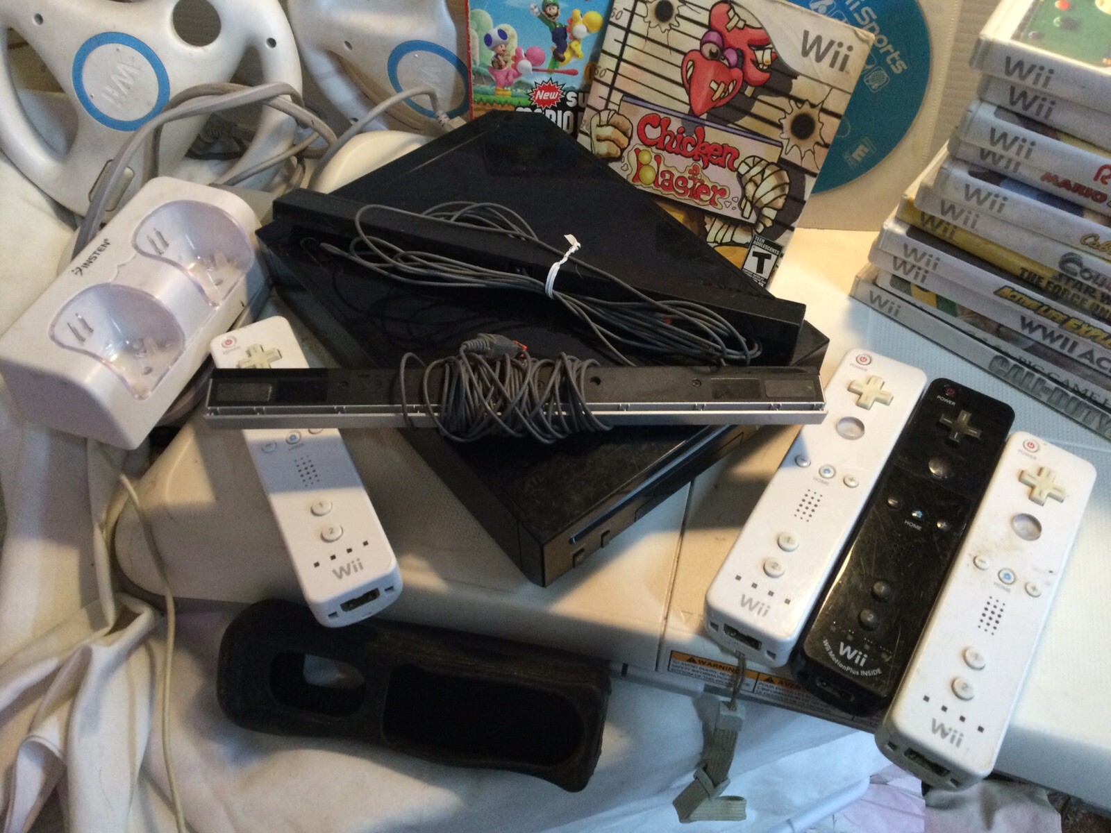 Wii U Console, Balance Board, Remotes, 14 Games, Steering wheels, Etc