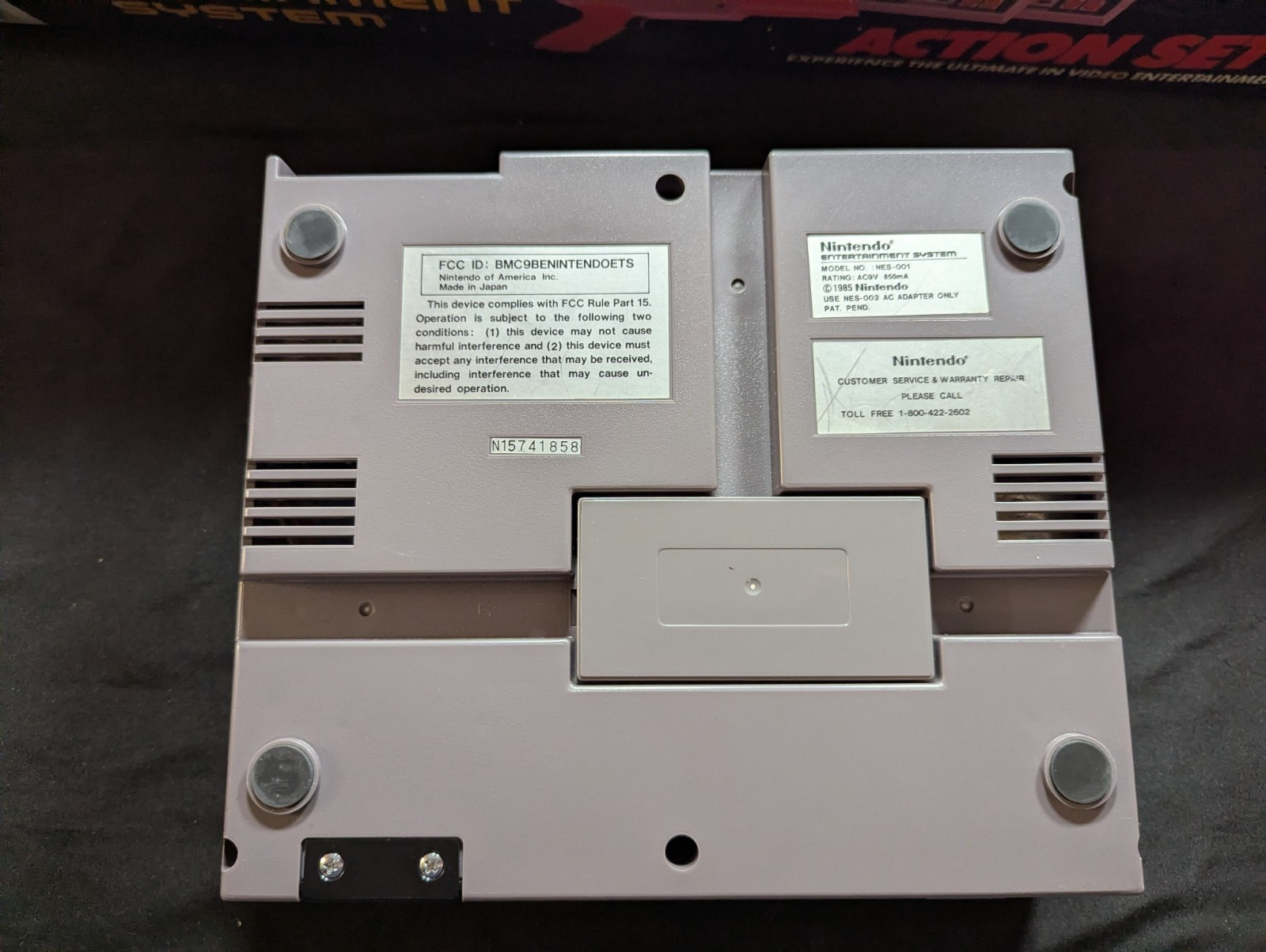 Nintendo NES Action Set Console Zapper Box Tested