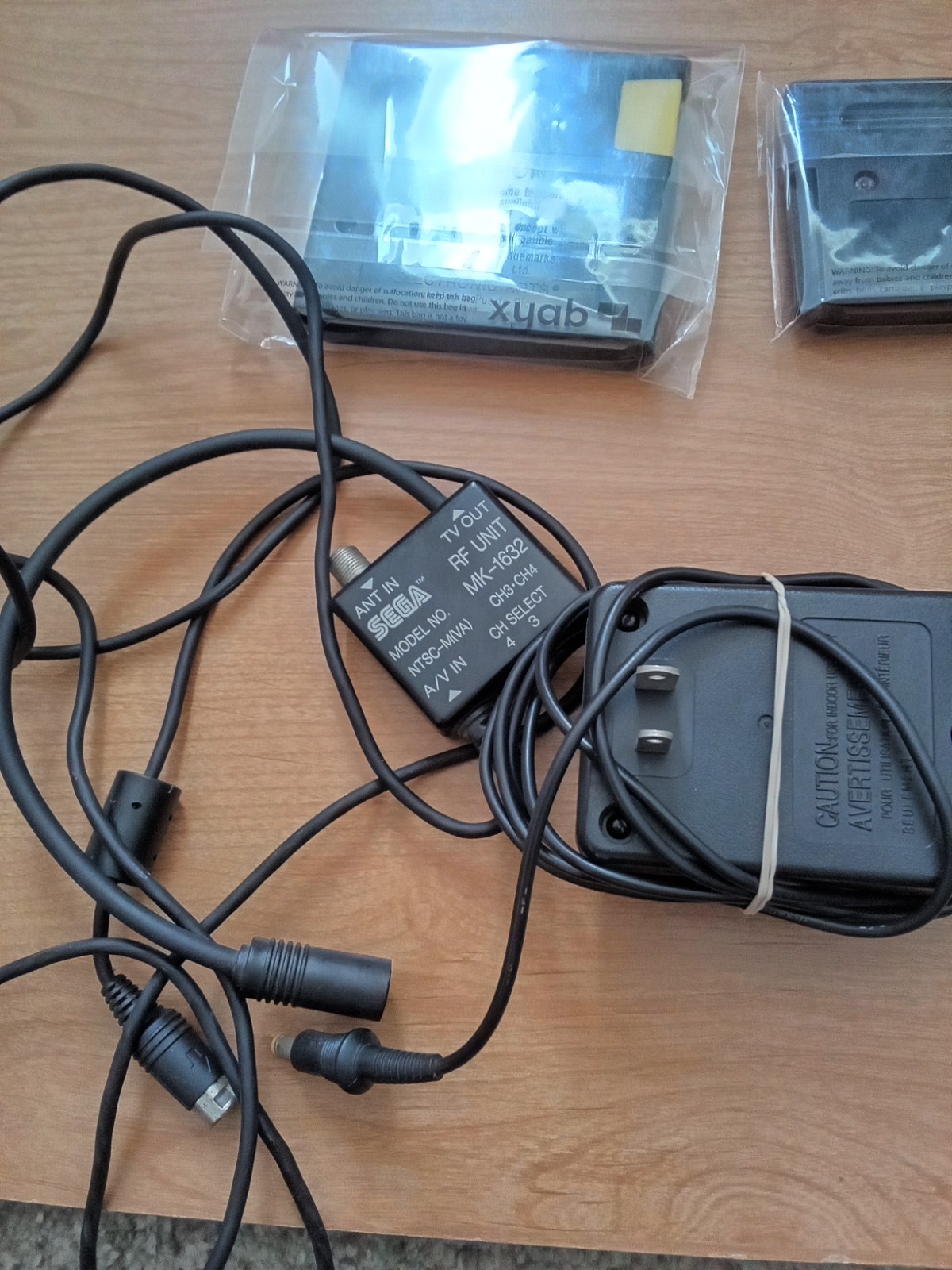 Sega Genesis System Model 2 Console Complete w/ NBA Jam & TE NHL 97. tested