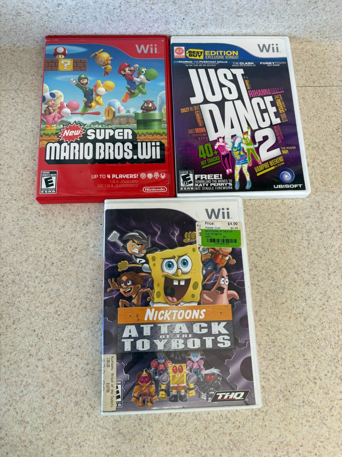 Nintendo Wii Bundle w/ Controllers, 3 Games, Super Mario Bros.