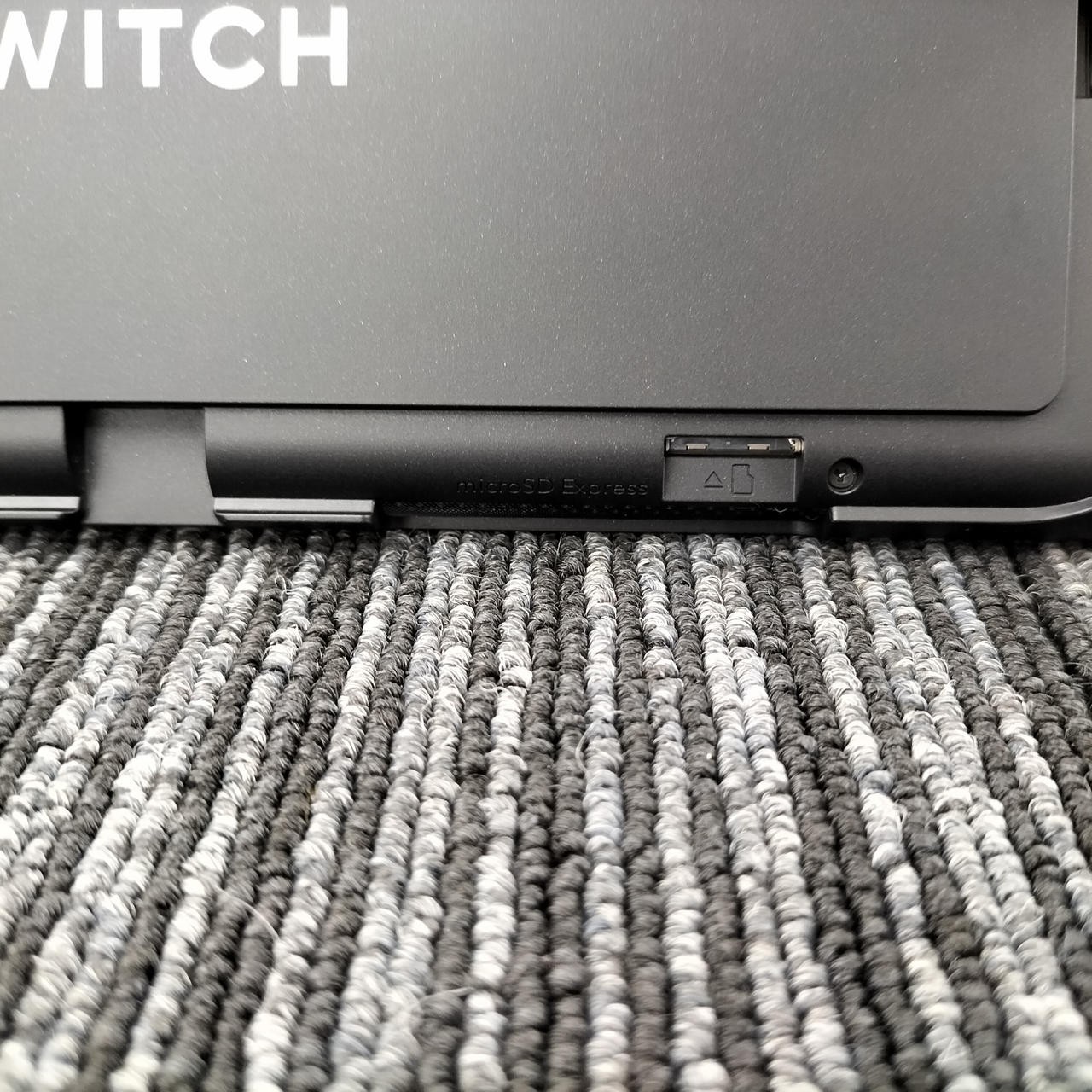 Slight scratches on accessories SWITCH Console Model BEE 001 NINTENDO