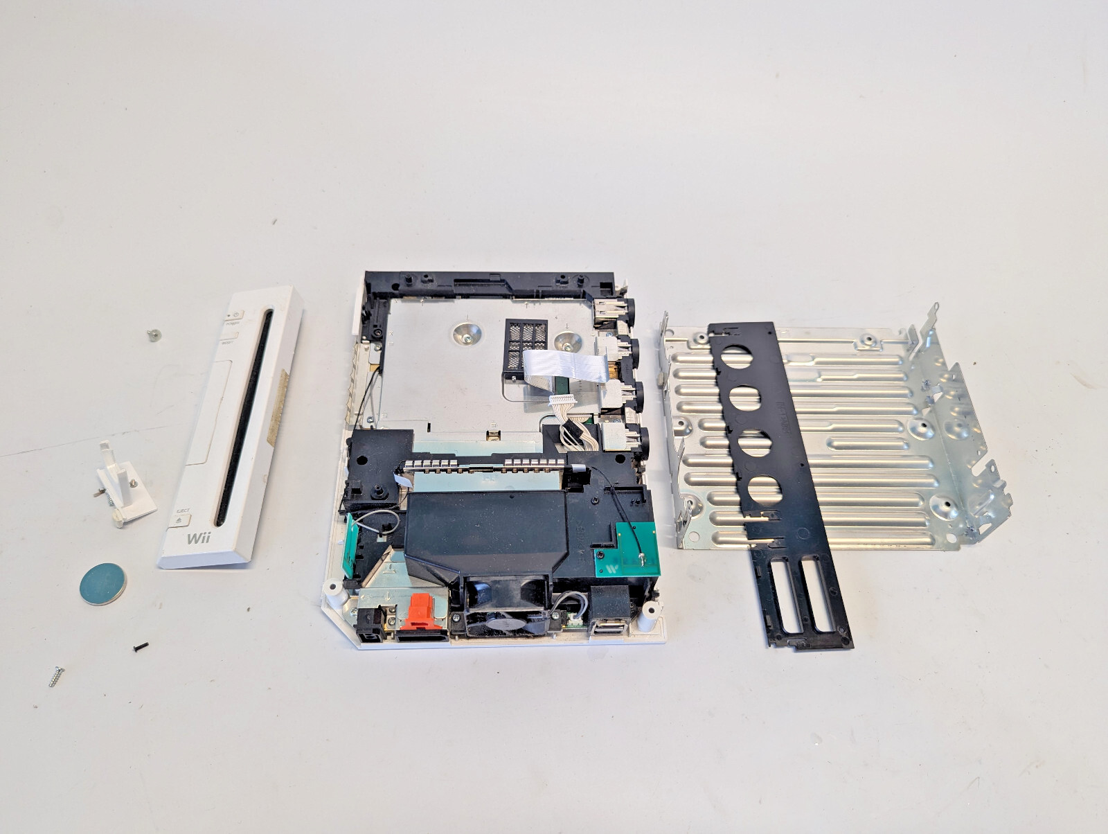 PARTS ONLY – SEE PHOTOS Nintendo Wii Console – White