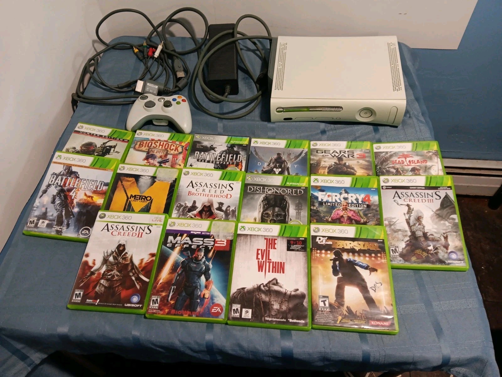 Xbox 360 60GB Console With 16 Games & 1 Controller. Tested. Nice Bundle.