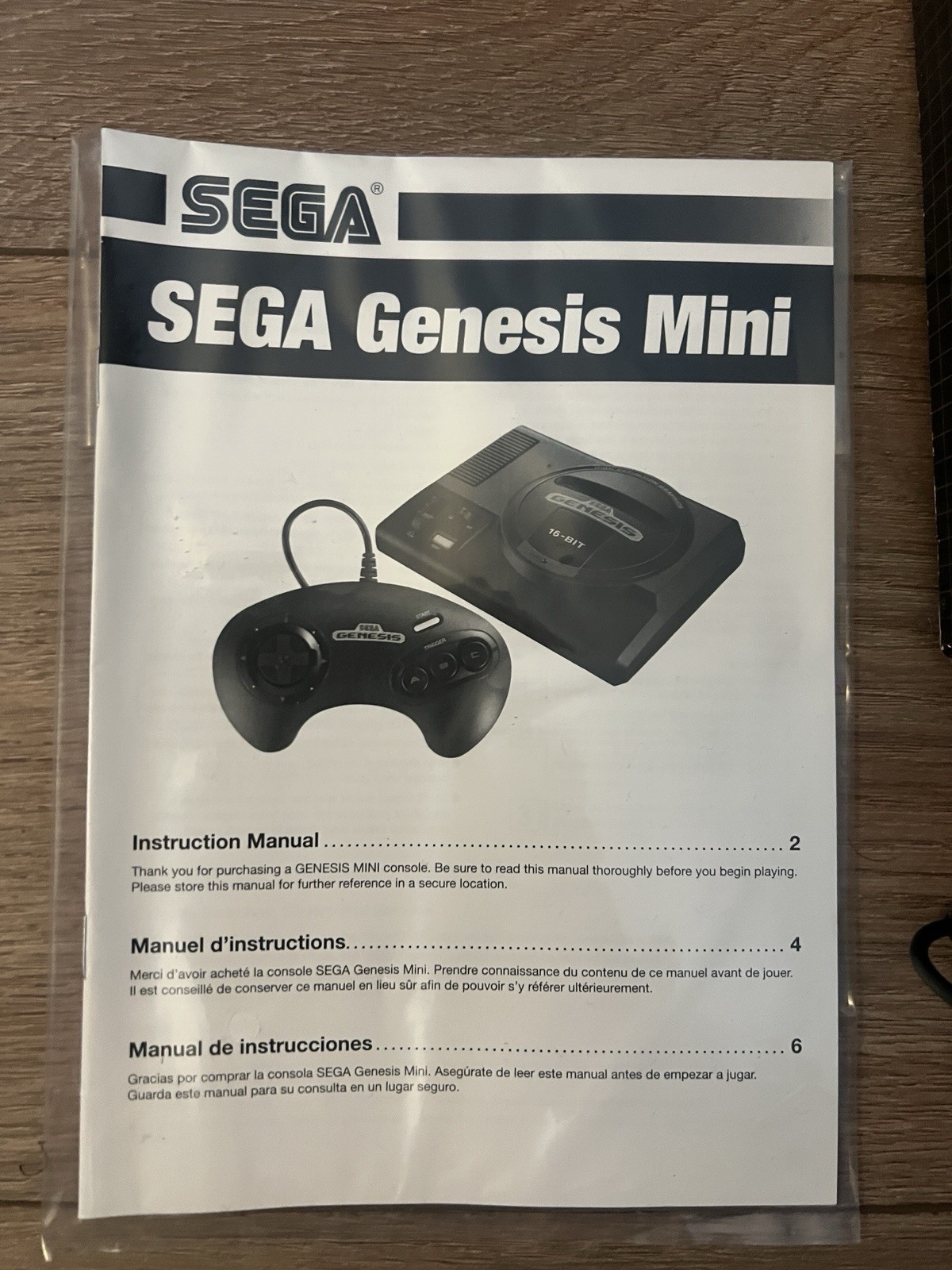 SEGA Genesis Classic Mini Console (MK-16000) w/ Box, Controllers, Manual, TESTED