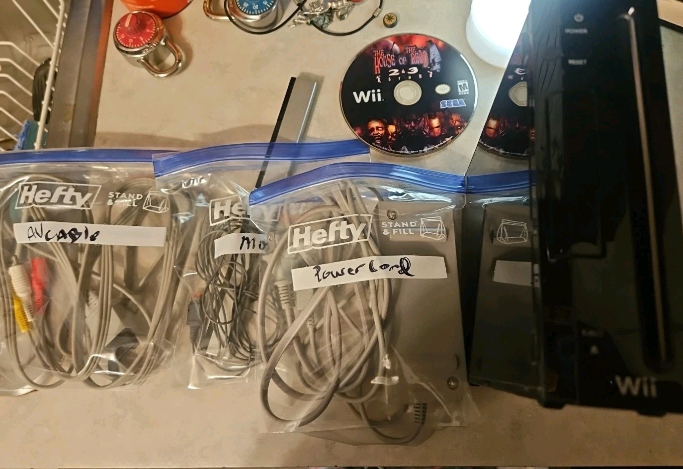 Nintendo Wii Model RVL-001 Black Consol,Power Cord, Av Cable, Motion Bar, Tested