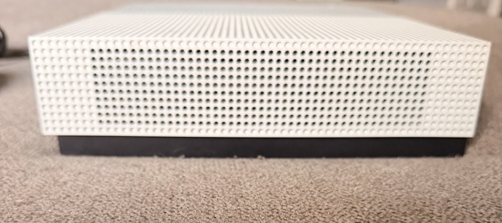 Xbox one s with controller