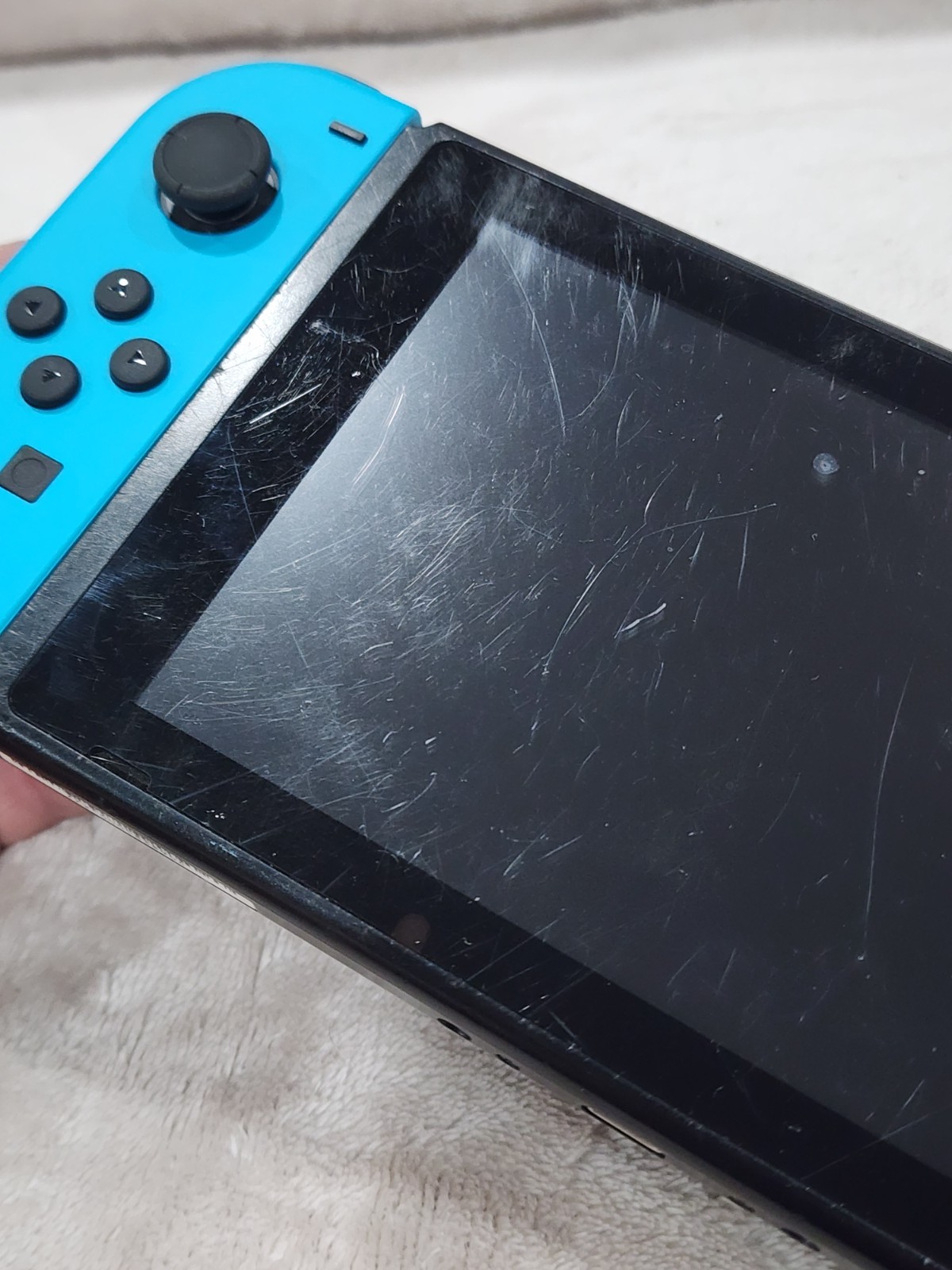 Nintendo Switch Console 32GB Handheld 720p w/ Neon Red/Blue Joy-Con HAC-001