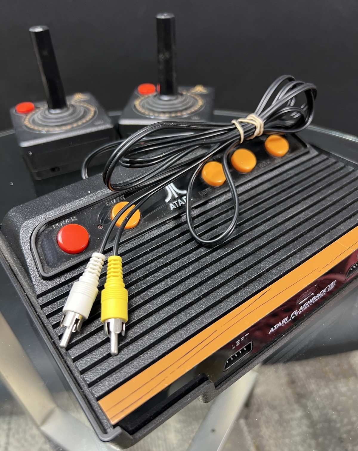 ATARI Flashback 5 Classic Game System CONSOLE 92 GAMES 2 Controllers NICE