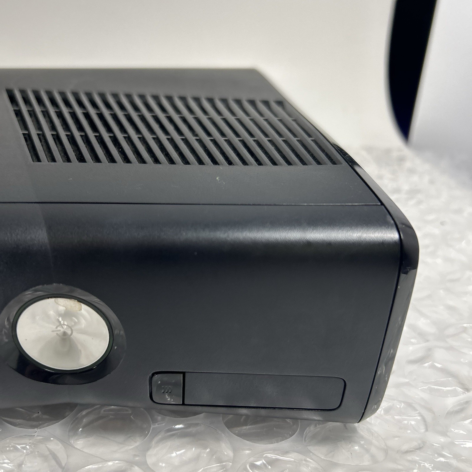 Microsoft Xbox 360 S Console Only, Model 1439 Black WORKS 4gb
