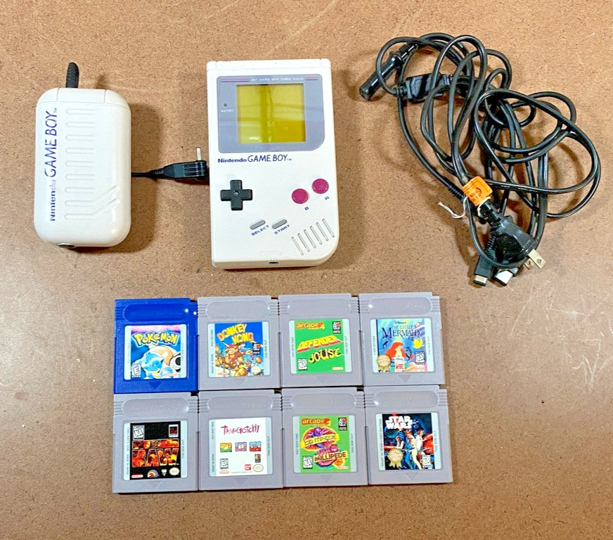 Nintendo Game Boy DMG-01 Gray original with Games Pokemon