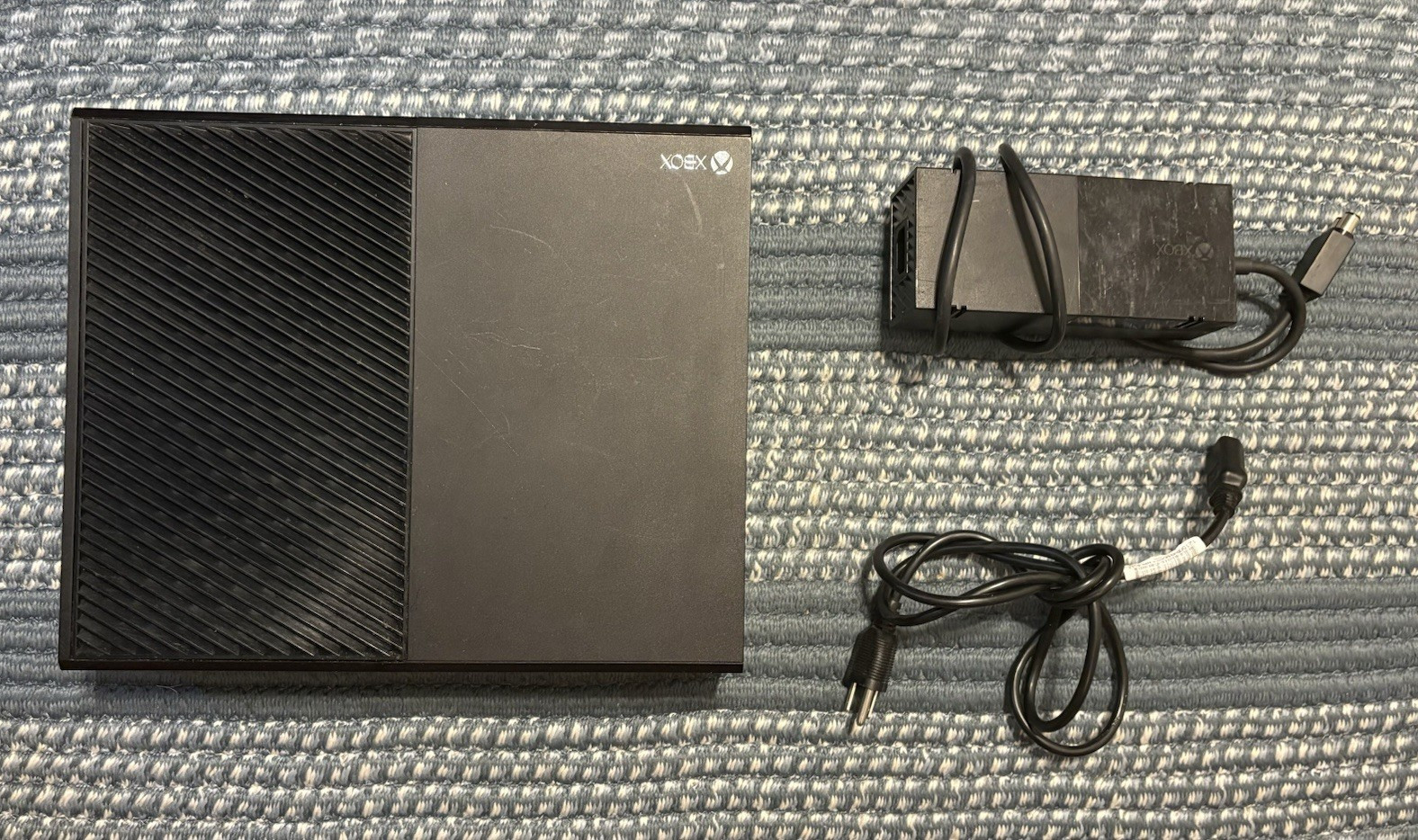 Microsoft Xbox One 500GB Console Black MPN 1540 Blu-Ray 1080p + Power Supply