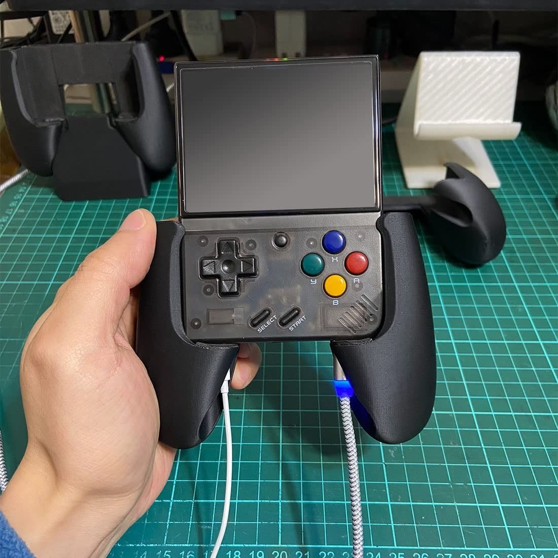 Compact Handheld Game Console – Miyoo Mini Plus Grip, Black – Retro Gaming Devic