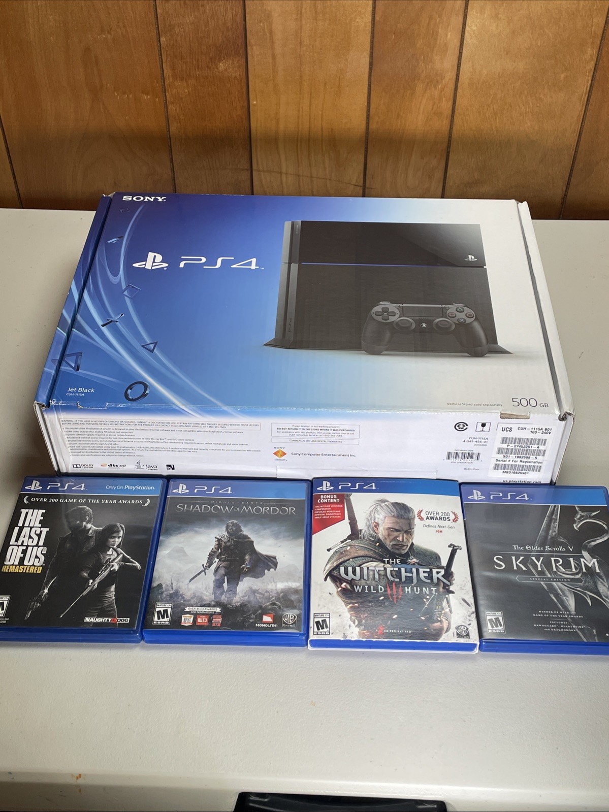Sony PlayStation 4 CUH-1115A 500GB Console Black CIB 4 Games And Controller