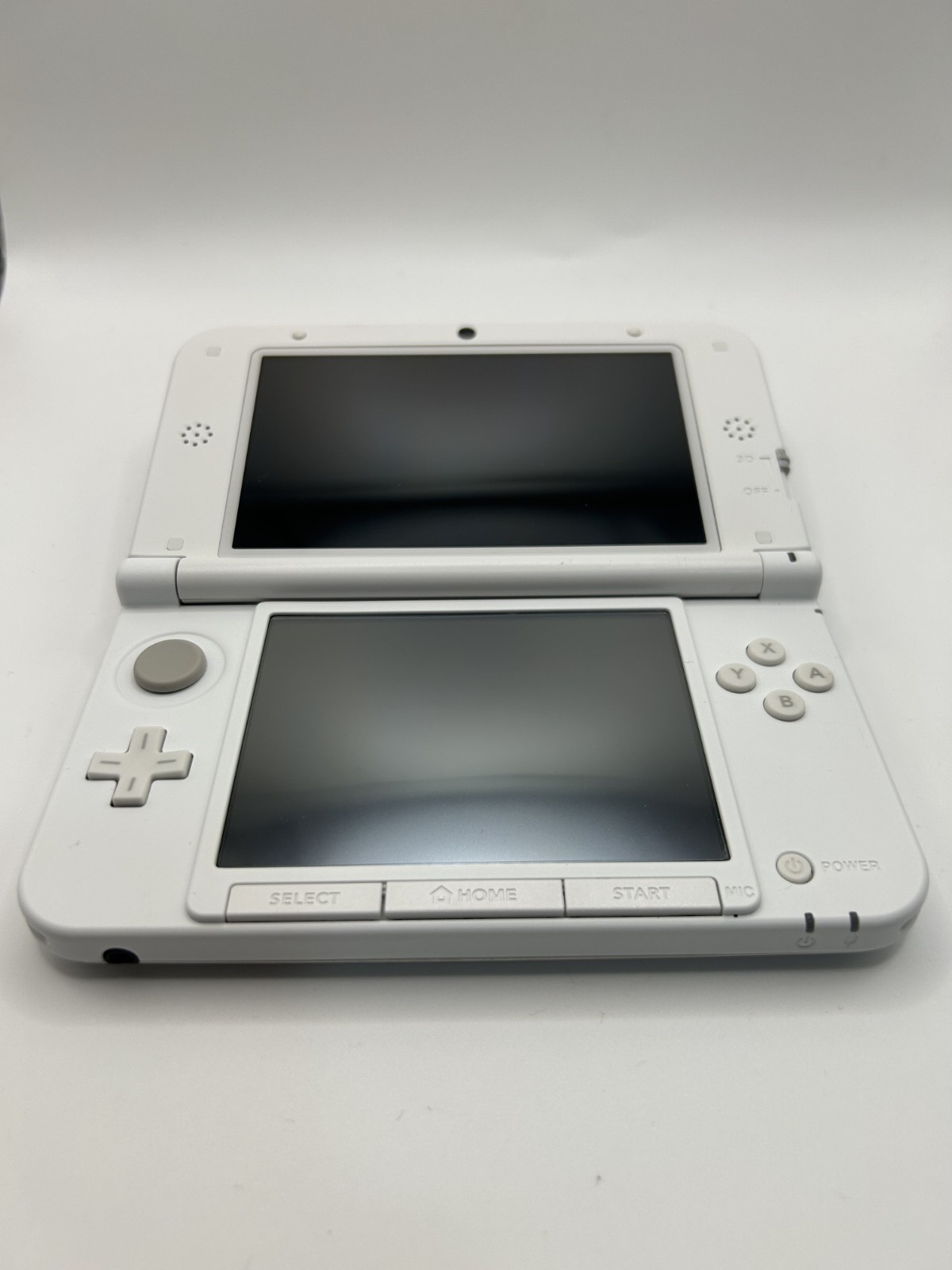 [A-rank] Nintendo 3DS LL console Disney Magic Castle with Charger/Stylus